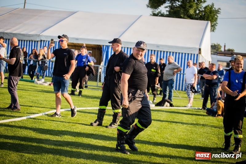 Zdjęcie w galerii na portalu naszraciborz.pl: Samborowice i Rudyszwałd z pucharem 110-lecia OSP Borucin wiadomości z regionu