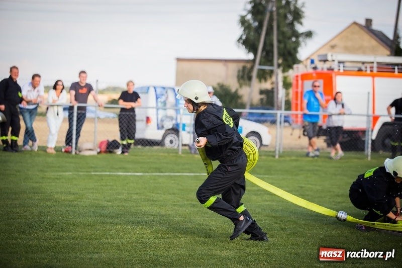 Zdjęcie w galerii na portalu naszraciborz.pl: Samborowice i Rudyszwałd z pucharem 110-lecia OSP Borucin wiadomości z regionu