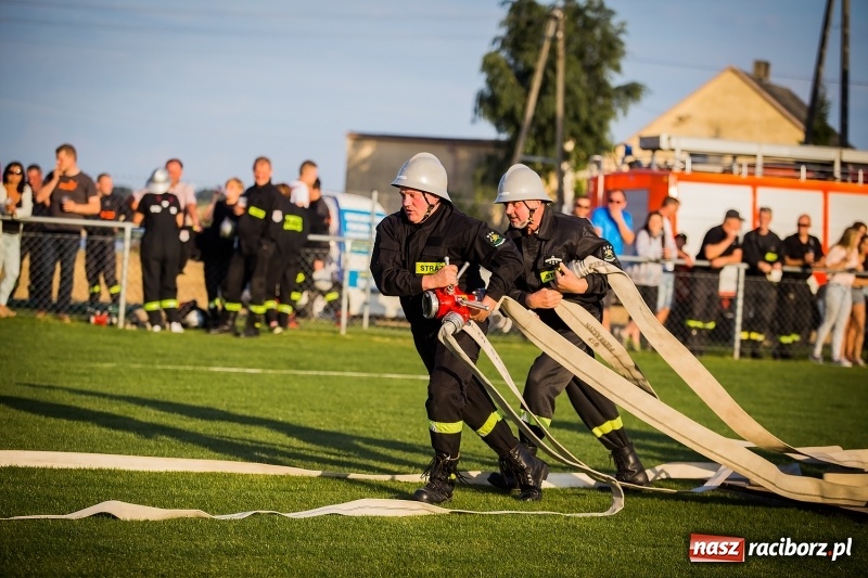 Zdjęcie w galerii na portalu naszraciborz.pl: Samborowice i Rudyszwałd z pucharem 110-lecia OSP Borucin wiadomości z regionu