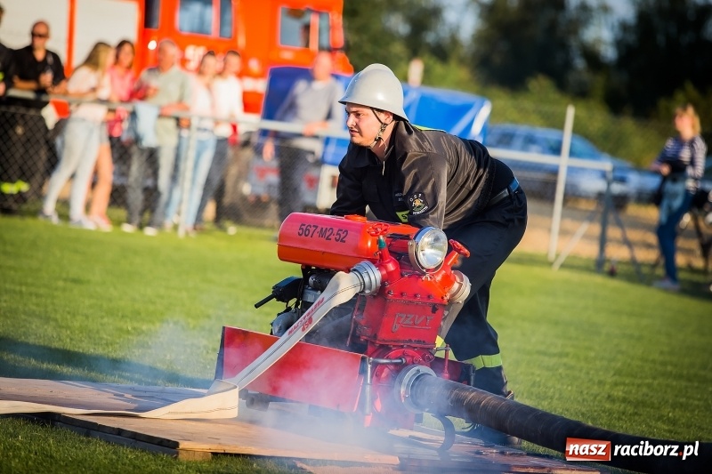Zdjęcie w galerii na portalu naszraciborz.pl: Samborowice i Rudyszwałd z pucharem 110-lecia OSP Borucin wiadomości z regionu