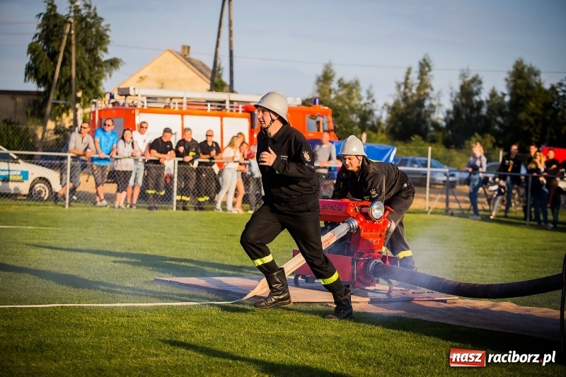 Zdjęcie w galerii na portalu naszraciborz.pl: Samborowice i Rudyszwałd z pucharem 110-lecia OSP Borucin wiadomości z regionu