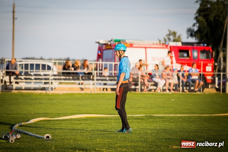 Zdjęcie w galerii na portalu naszraciborz.pl: Samborowice i Rudyszwałd z pucharem 110-lecia OSP Borucin wiadomości z regionu