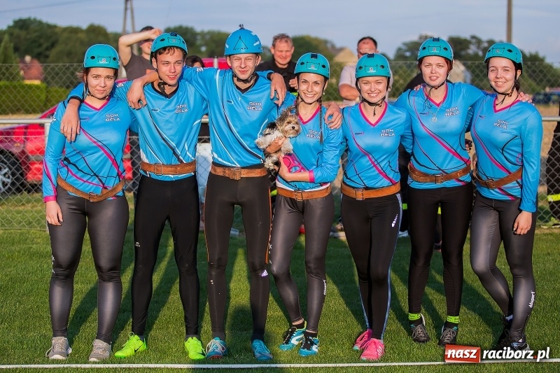 Zdjęcie w galerii na portalu naszraciborz.pl: Samborowice i Rudyszwałd z pucharem 110-lecia OSP Borucin wiadomości z regionu