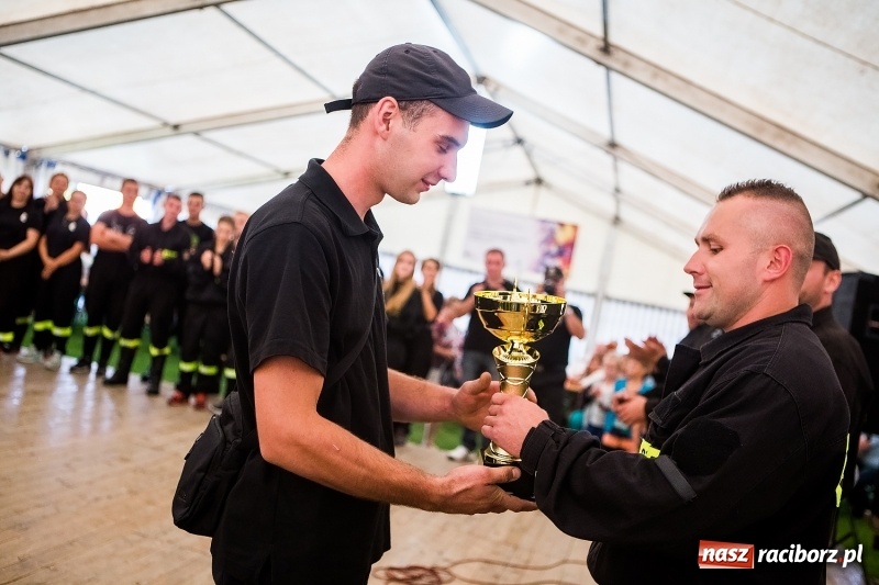 Zdjęcie w galerii na portalu naszraciborz.pl: Samborowice i Rudyszwałd z pucharem 110-lecia OSP Borucin wiadomości z regionu