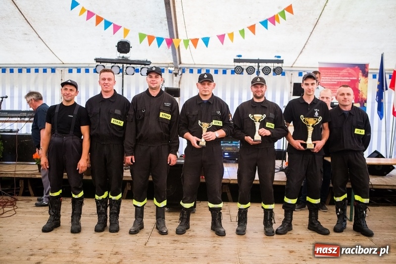 Zdjęcie w galerii na portalu naszraciborz.pl: Samborowice i Rudyszwałd z pucharem 110-lecia OSP Borucin wiadomości z regionu