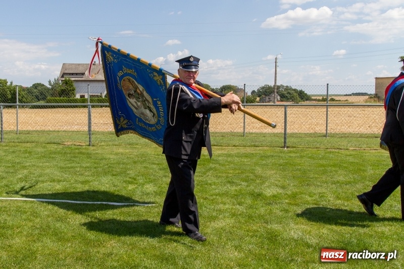 Zdjęcie w galerii na portalu naszraciborz.pl: 110 lat Ochotniczej Straży Pożarnej w Borucinie - dziś część oficjalna jubileuszu wiadomości z regionu