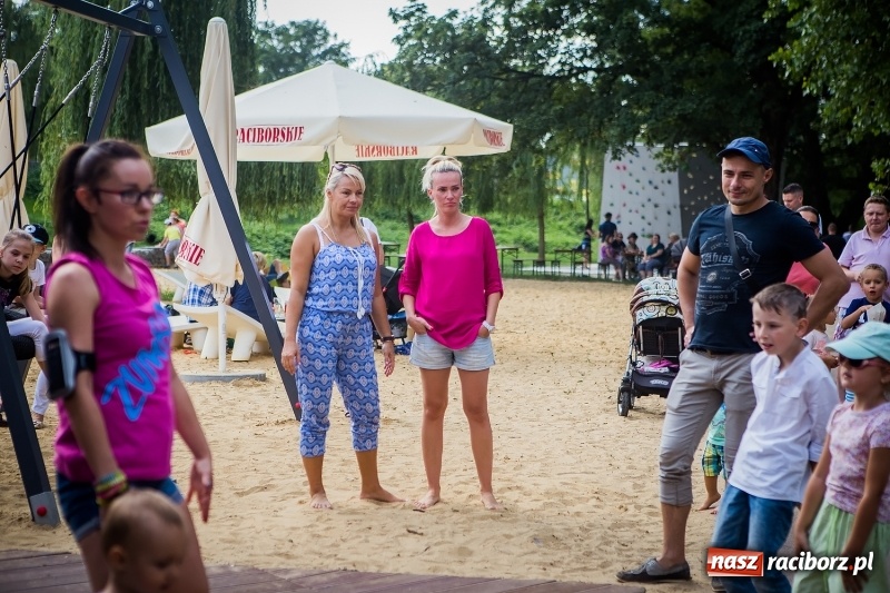 Zdjęcie w galerii na portalu naszraciborz.pl: Zumba Beach Party na plaży miejskiej wiadomości z regionu