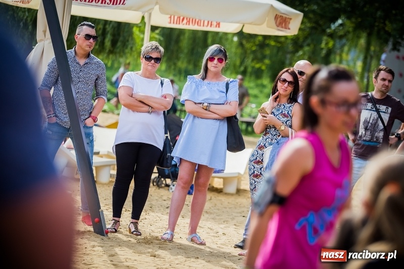 Zdjęcie w galerii na portalu naszraciborz.pl: Zumba Beach Party na plaży miejskiej wiadomości z regionu