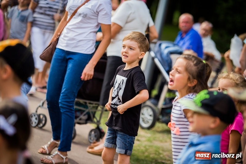Zdjęcie w galerii na portalu naszraciborz.pl: Zumba Beach Party na plaży miejskiej wiadomości z regionu