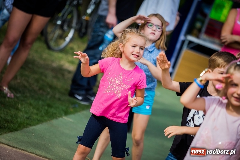 Zdjęcie w galerii na portalu naszraciborz.pl: Zumba Beach Party na plaży miejskiej wiadomości z regionu