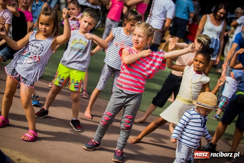 Zdjęcie w galerii na portalu naszraciborz.pl: Zumba Beach Party na plaży miejskiej wiadomości z regionu