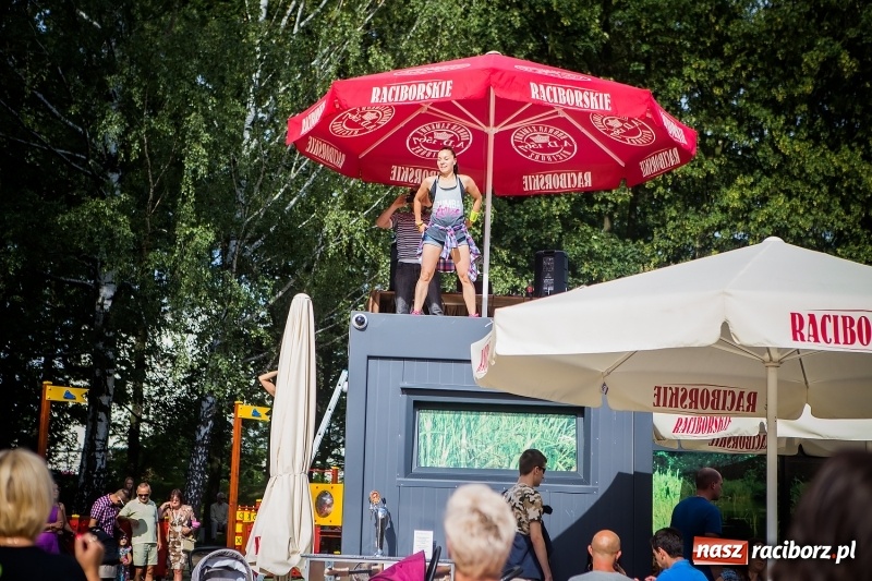 Zdjęcie w galerii na portalu naszraciborz.pl: Zumba Beach Party na plaży miejskiej wiadomości z regionu