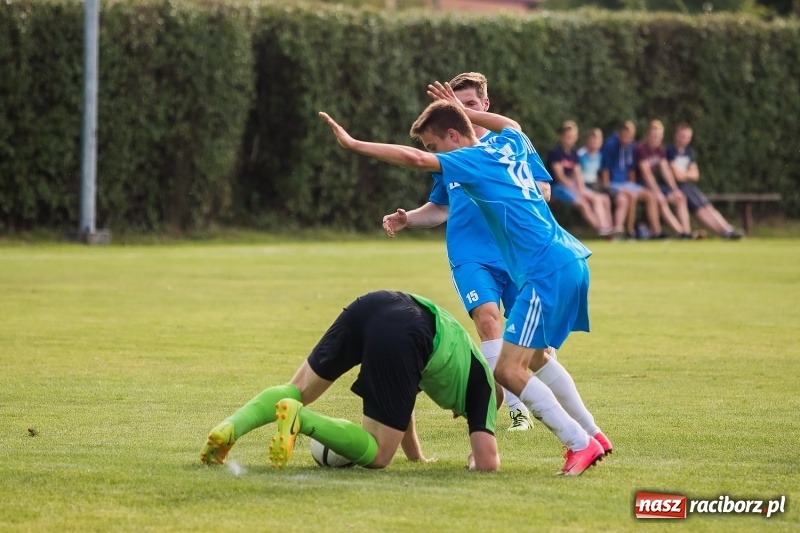 Zdjęcie w galerii na portalu naszraciborz.pl: Festynowe granie w Kornowacu. Naprzód Borucin minimalnie lepszy od gospodarzy wiadomości z regionu