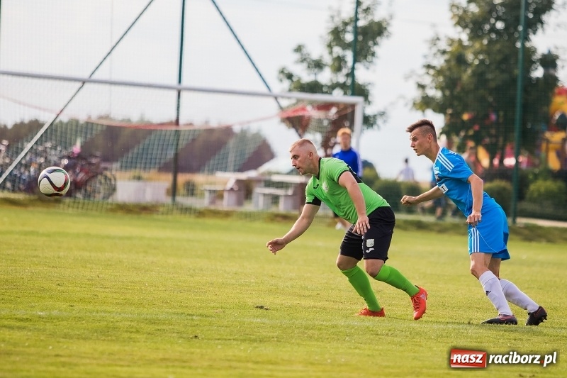 Zdjęcie w galerii na portalu naszraciborz.pl: Festynowe granie w Kornowacu. Naprzód Borucin minimalnie lepszy od gospodarzy wiadomości z regionu