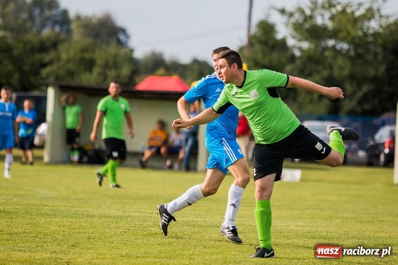Zdjęcie w galerii na portalu naszraciborz.pl: Festynowe granie w Kornowacu. Naprzód Borucin minimalnie lepszy od gospodarzy wiadomości z regionu