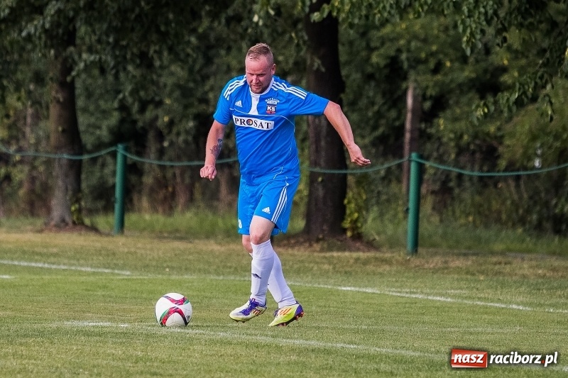 Zdjęcie w galerii na portalu naszraciborz.pl: Festynowe granie w Kornowacu. Naprzód Borucin minimalnie lepszy od gospodarzy wiadomości z regionu