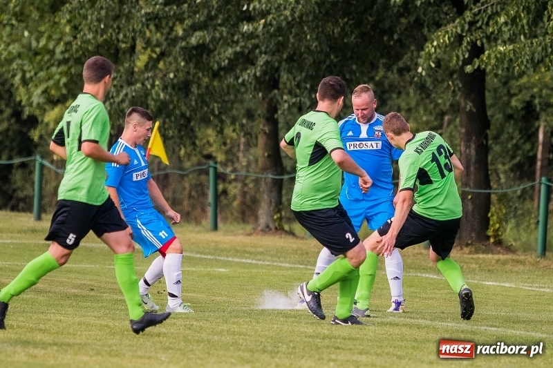 Zdjęcie w galerii na portalu naszraciborz.pl: Festynowe granie w Kornowacu. Naprzód Borucin minimalnie lepszy od gospodarzy wiadomości z regionu