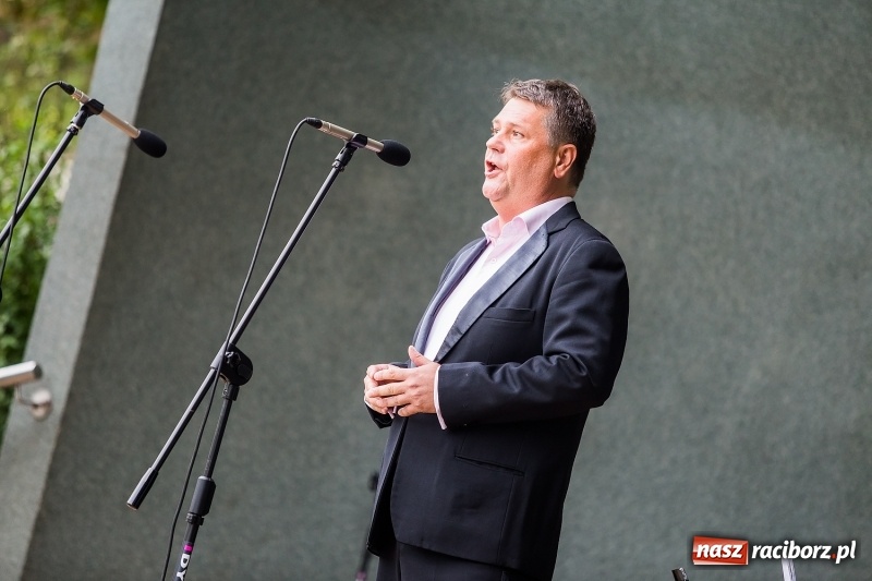 Zdjęcie w galerii na portalu naszraciborz.pl: W krainie operetki - kolejny koncert letni w parku Roth z ogromną frekwencją wiadomości z regionu
