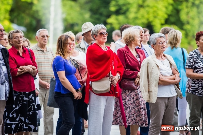 Zdjęcie w galerii na portalu naszraciborz.pl: W krainie operetki - kolejny koncert letni w parku Roth z ogromną frekwencją wiadomości z regionu