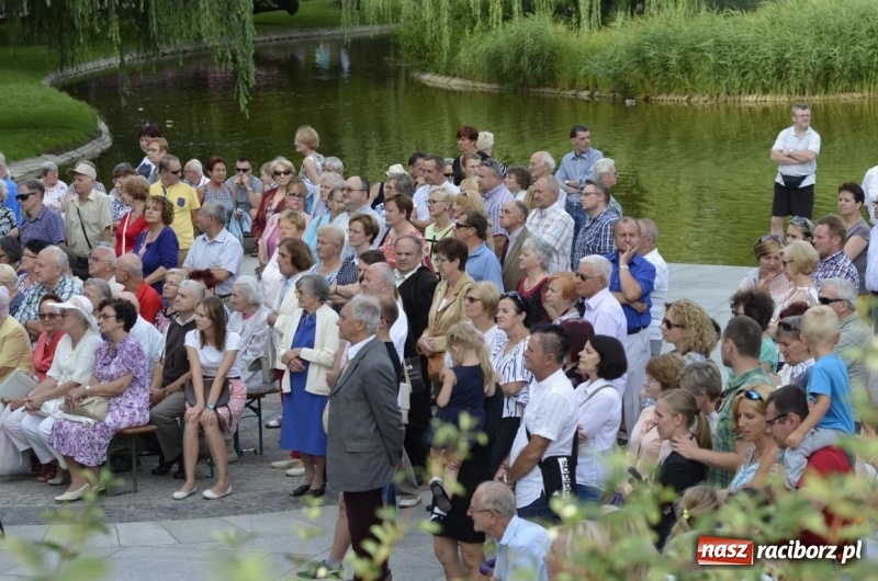 Zdjęcie w galerii na portalu naszraciborz.pl: W krainie operetki - kolejny koncert letni w parku Roth z ogromną frekwencją wiadomości z regionu