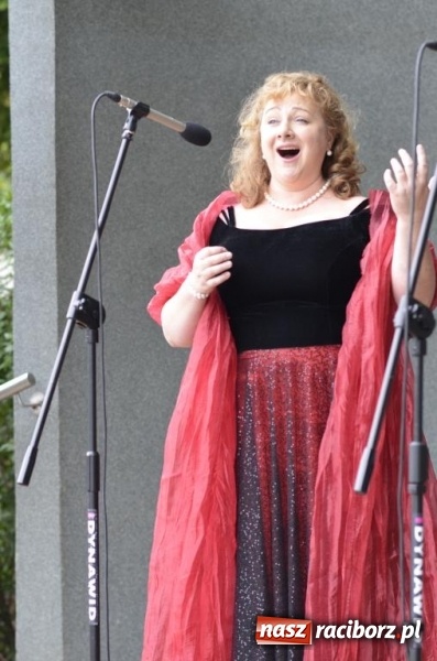 Zdjęcie w galerii na portalu naszraciborz.pl: W krainie operetki - kolejny koncert letni w parku Roth z ogromną frekwencją wiadomości z regionu