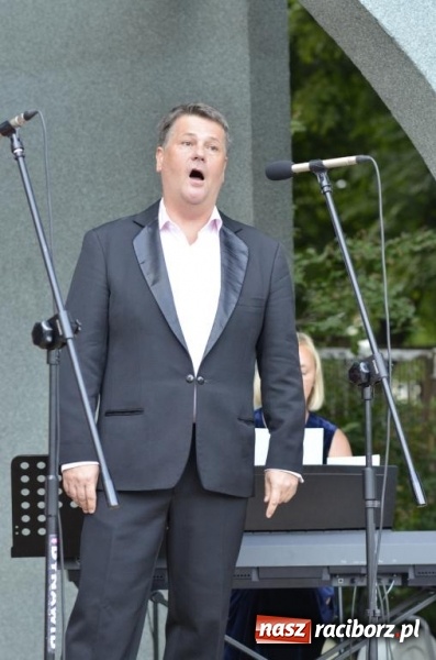 Zdjęcie w galerii na portalu naszraciborz.pl: W krainie operetki - kolejny koncert letni w parku Roth z ogromną frekwencją wiadomości z regionu
