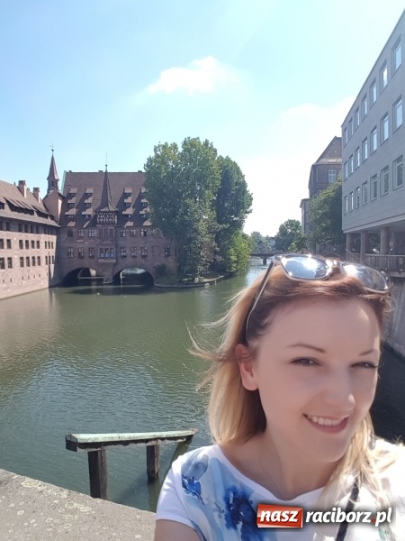 Zdjęcie w galerii na portalu naszraciborz.pl: Nauczycielka ze szkoły w Kobyli na szkoleniu w Ratyzbonie  wiadomości z regionu