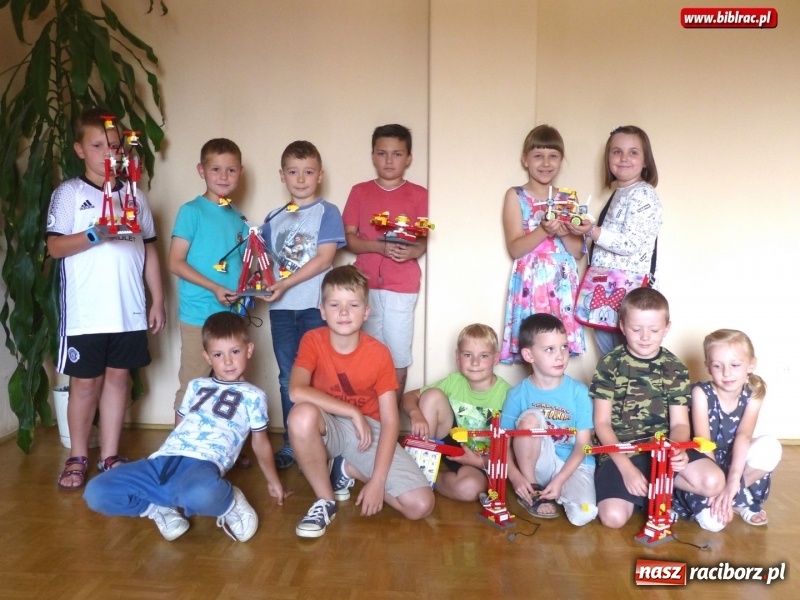 Zdjęcie w galerii na portalu naszraciborz.pl: Lato z biblioteką - w książnicy odbyły się kursy robotyki LEGO oraz modelowania przestrzennego i druku 3D wiadomości z regionu