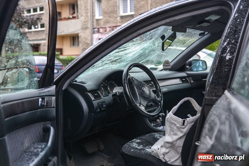 Zdjęcie w galerii na portalu naszraciborz.pl: Potrącenie rowerzysty na skrzyżowaniu Skłodowskiej i Willowej wiadomości z regionu