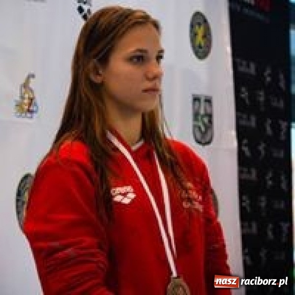 Zdjęcie w galerii na portalu naszraciborz.pl: Pływanie. Ozłocone Kasia Zarembik i sztafety zmienne  wiadomości z regionu