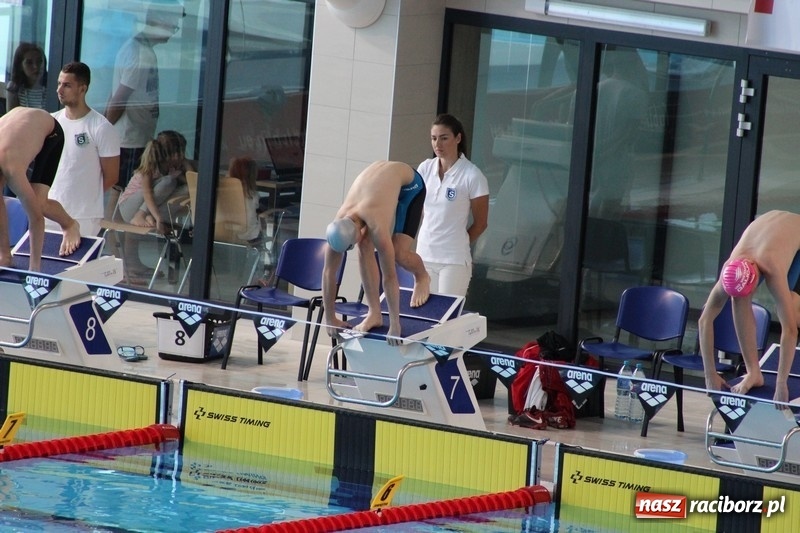 Zdjęcie w galerii na portalu naszraciborz.pl: Pływanie. Ozłocone Kasia Zarembik i sztafety zmienne  wiadomości z regionu