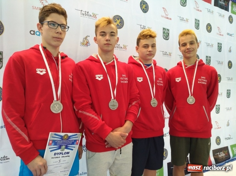 Zdjęcie w galerii na portalu naszraciborz.pl: Pływanie. Ozłocone Kasia Zarembik i sztafety zmienne  wiadomości z regionu