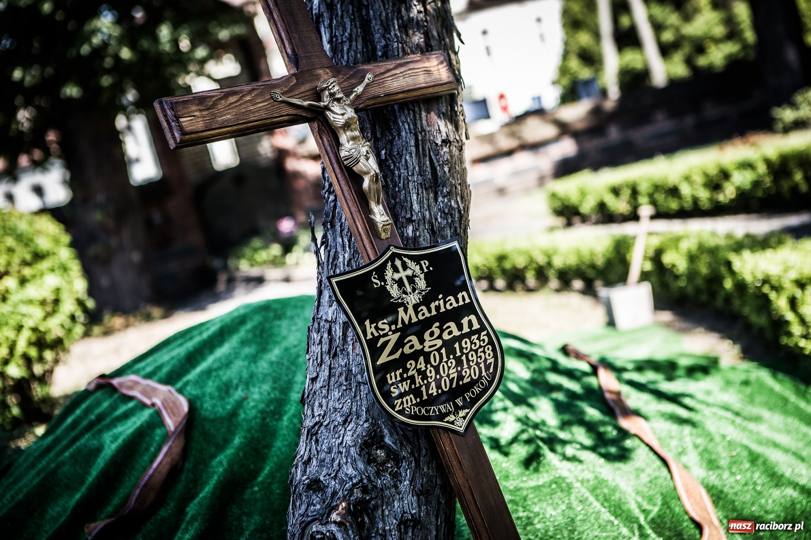 Zdjęcie w galerii na portalu naszraciborz.pl: Ostatnie pożegnanie ks. infułata Mariana Żagana w Raciborzu-Markowicach wiadomości z regionu