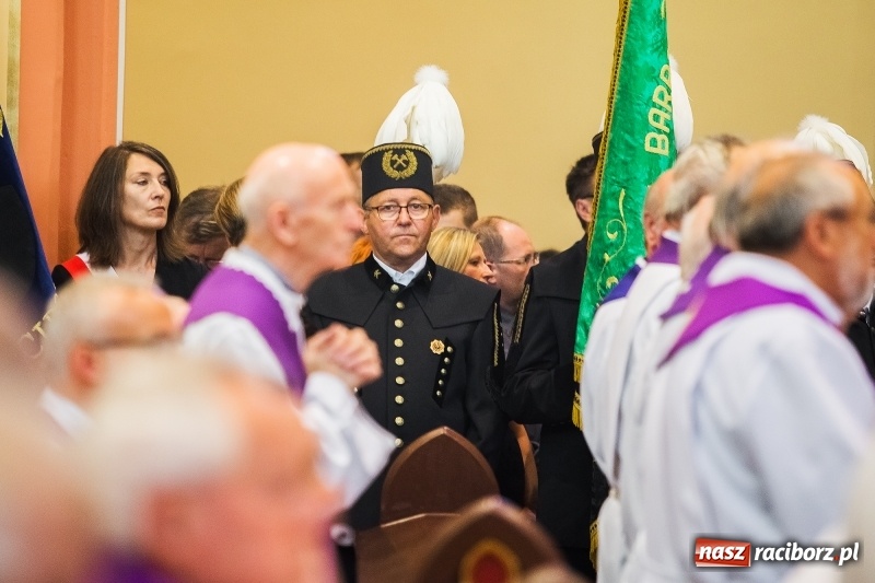 Zdjęcie w galerii na portalu naszraciborz.pl: Ostatnie pożegnanie ks. infułata Mariana Żagana w Raciborzu-Markowicach wiadomości z regionu