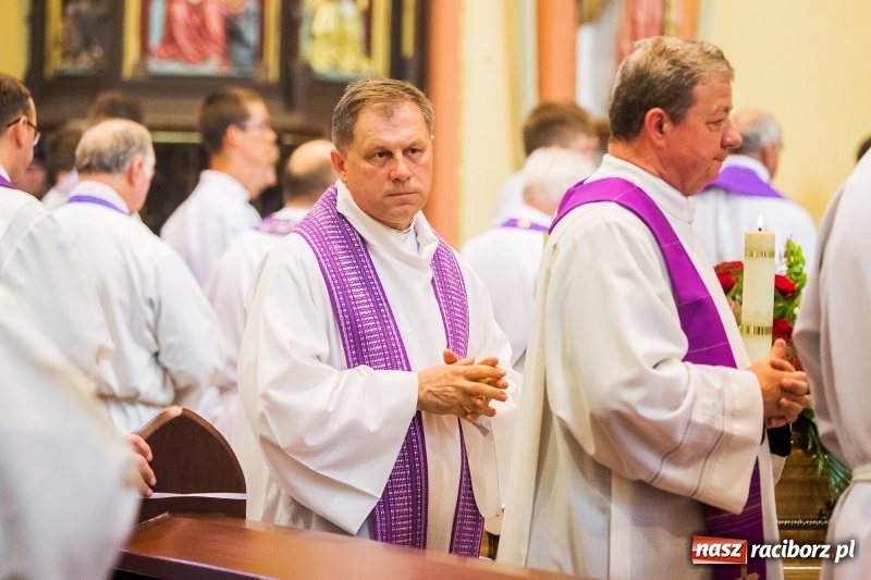 Zdjęcie w galerii na portalu naszraciborz.pl: Ostatnie pożegnanie ks. infułata Mariana Żagana w Raciborzu-Markowicach wiadomości z regionu