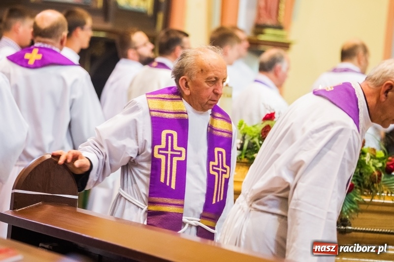 Zdjęcie w galerii na portalu naszraciborz.pl: Ostatnie pożegnanie ks. infułata Mariana Żagana w Raciborzu-Markowicach wiadomości z regionu