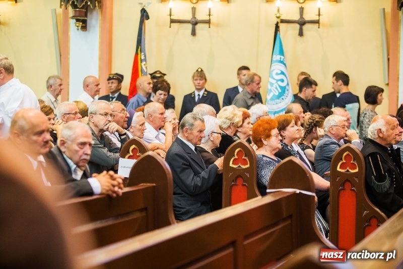 Zdjęcie w galerii na portalu naszraciborz.pl: Ostatnie pożegnanie ks. infułata Mariana Żagana w Raciborzu-Markowicach wiadomości z regionu