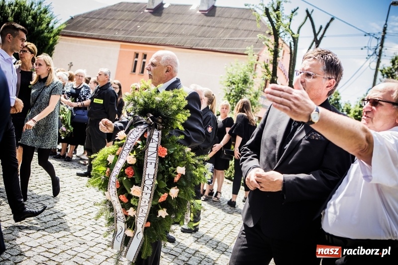 Zdjęcie w galerii na portalu naszraciborz.pl: Ostatnie pożegnanie ks. infułata Mariana Żagana w Raciborzu-Markowicach wiadomości z regionu