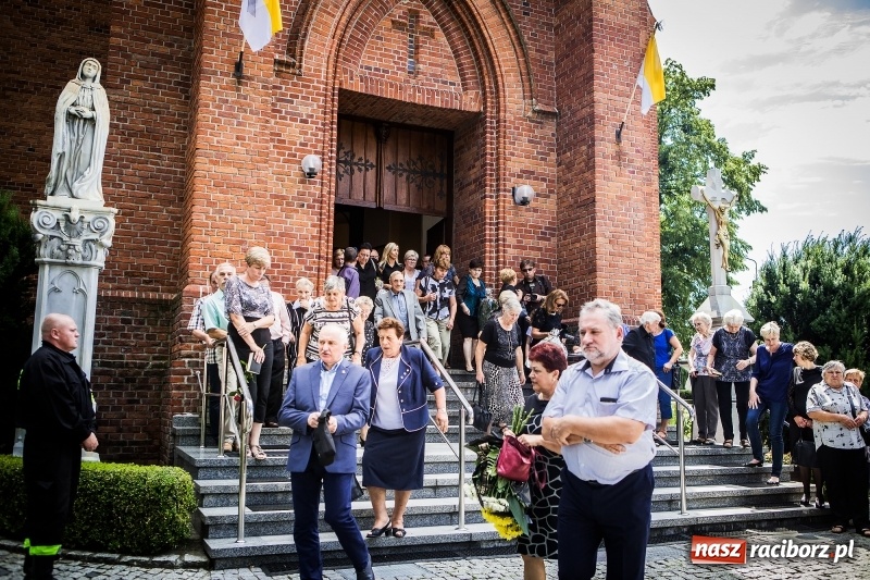 Zdjęcie w galerii na portalu naszraciborz.pl: Ostatnie pożegnanie ks. infułata Mariana Żagana w Raciborzu-Markowicach wiadomości z regionu