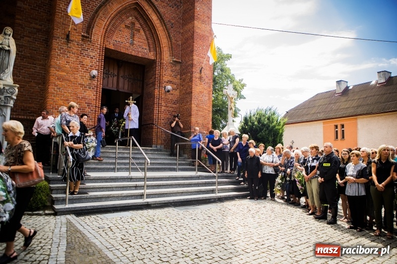 Zdjęcie w galerii na portalu naszraciborz.pl: Ostatnie pożegnanie ks. infułata Mariana Żagana w Raciborzu-Markowicach wiadomości z regionu