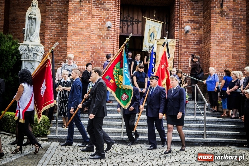 Zdjęcie w galerii na portalu naszraciborz.pl: Ostatnie pożegnanie ks. infułata Mariana Żagana w Raciborzu-Markowicach wiadomości z regionu