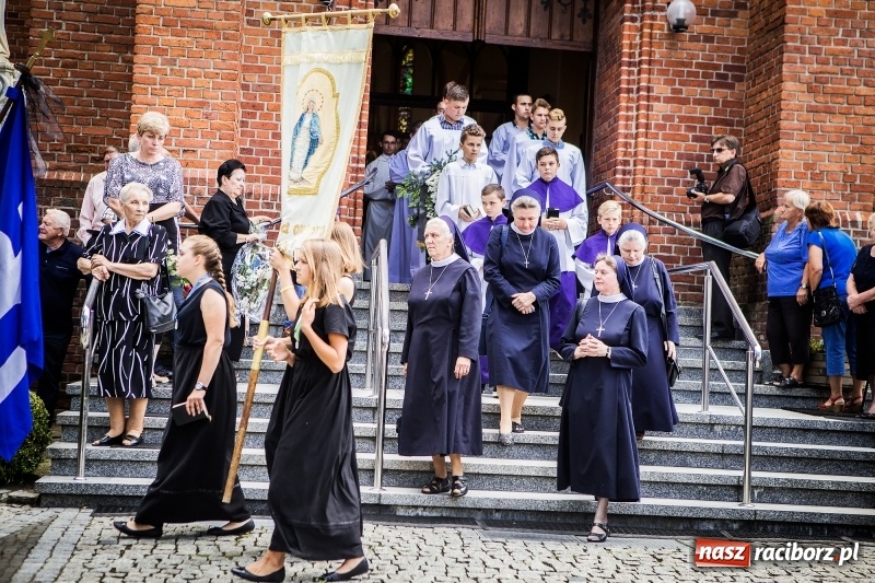 Zdjęcie w galerii na portalu naszraciborz.pl: Ostatnie pożegnanie ks. infułata Mariana Żagana w Raciborzu-Markowicach wiadomości z regionu