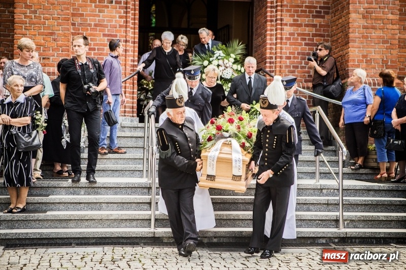 Zdjęcie w galerii na portalu naszraciborz.pl: Ostatnie pożegnanie ks. infułata Mariana Żagana w Raciborzu-Markowicach wiadomości z regionu