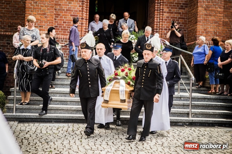 Zdjęcie w galerii na portalu naszraciborz.pl: Ostatnie pożegnanie ks. infułata Mariana Żagana w Raciborzu-Markowicach wiadomości z regionu