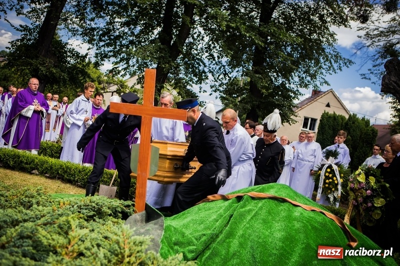 Zdjęcie w galerii na portalu naszraciborz.pl: Ostatnie pożegnanie ks. infułata Mariana Żagana w Raciborzu-Markowicach wiadomości z regionu