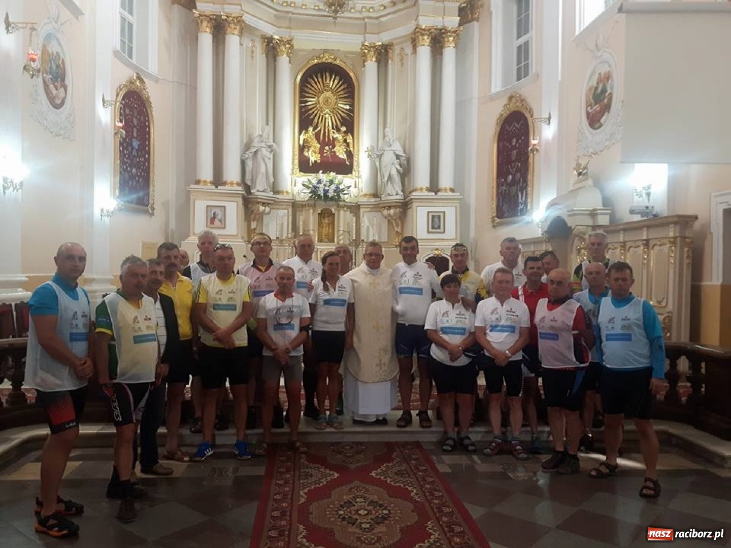 Zdjęcie w galerii na portalu naszraciborz.pl: Trwa XIX Raciborski Rajd Dookoła Polski wiadomości z regionu