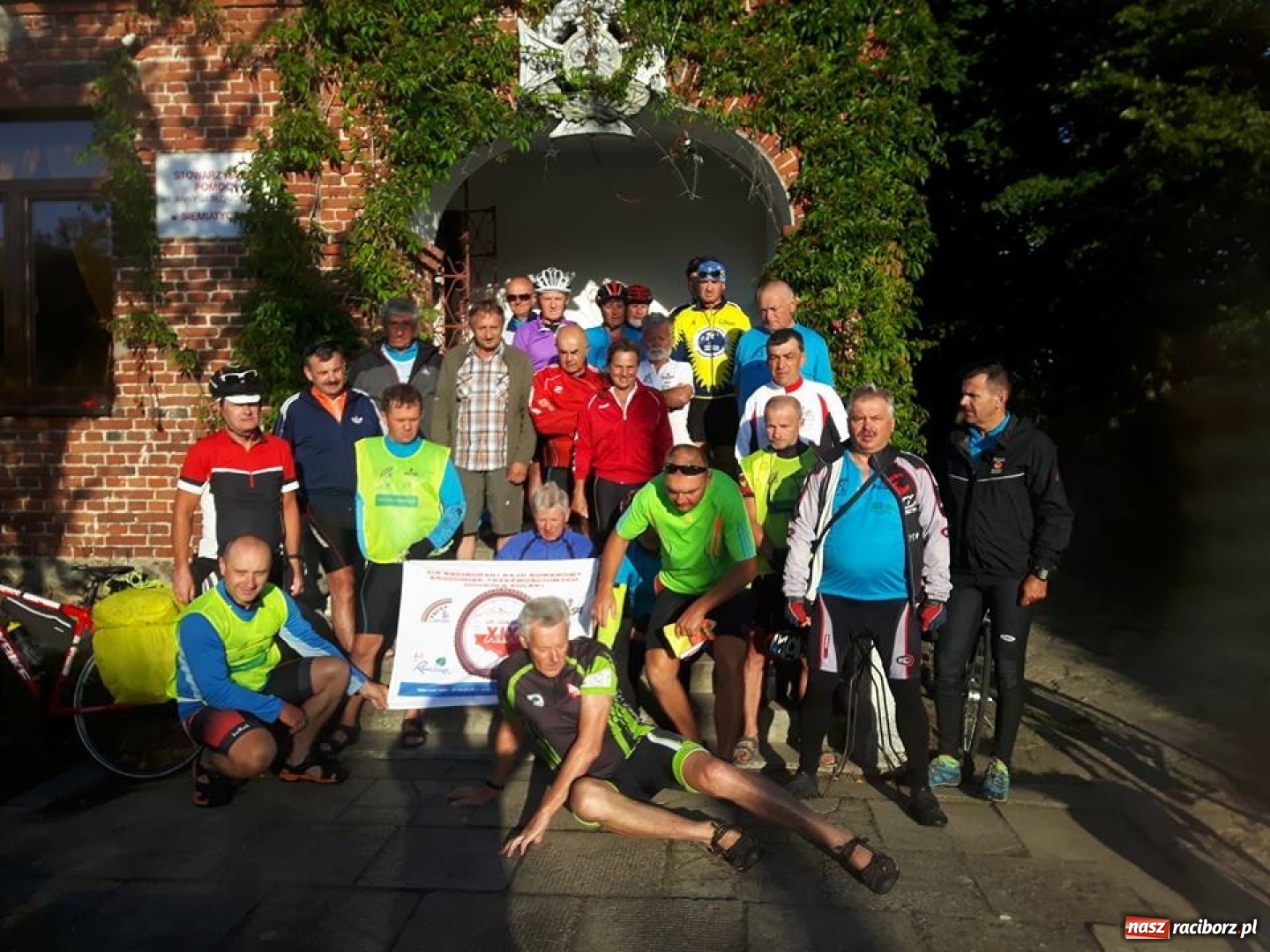 Zdjęcie w galerii na portalu naszraciborz.pl: Trwa XIX Raciborski Rajd Dookoła Polski wiadomości z regionu