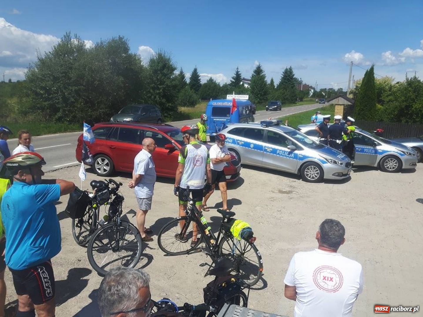 Zdjęcie w galerii na portalu naszraciborz.pl: Trwa XIX Raciborski Rajd Dookoła Polski wiadomości z regionu