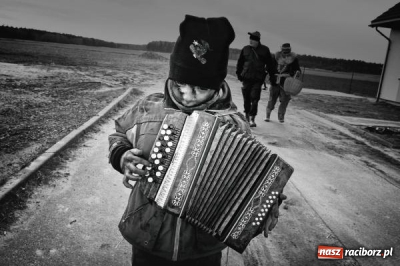 Zdjęcie w galerii na portalu naszraciborz.pl: W Krzanowicach można oglądać wystawę Obiektywnie Śląskie wiadomości z regionu