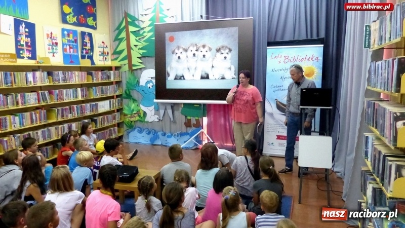 Zdjęcie w galerii na portalu naszraciborz.pl: Pamiętnik grzecznego psa w raciborskiej bibliotece wiadomości z regionu